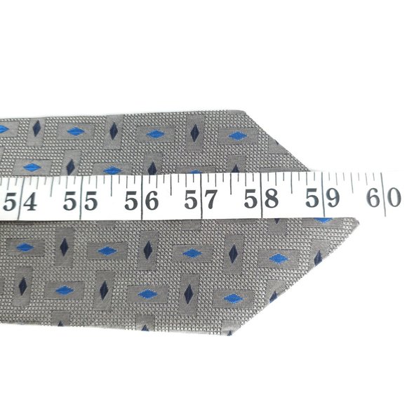 Jos. A. Bank Men Necktie 100% Silk Gray Multi 60x4 - NWOT - made in Italy - Picture 5 of 5